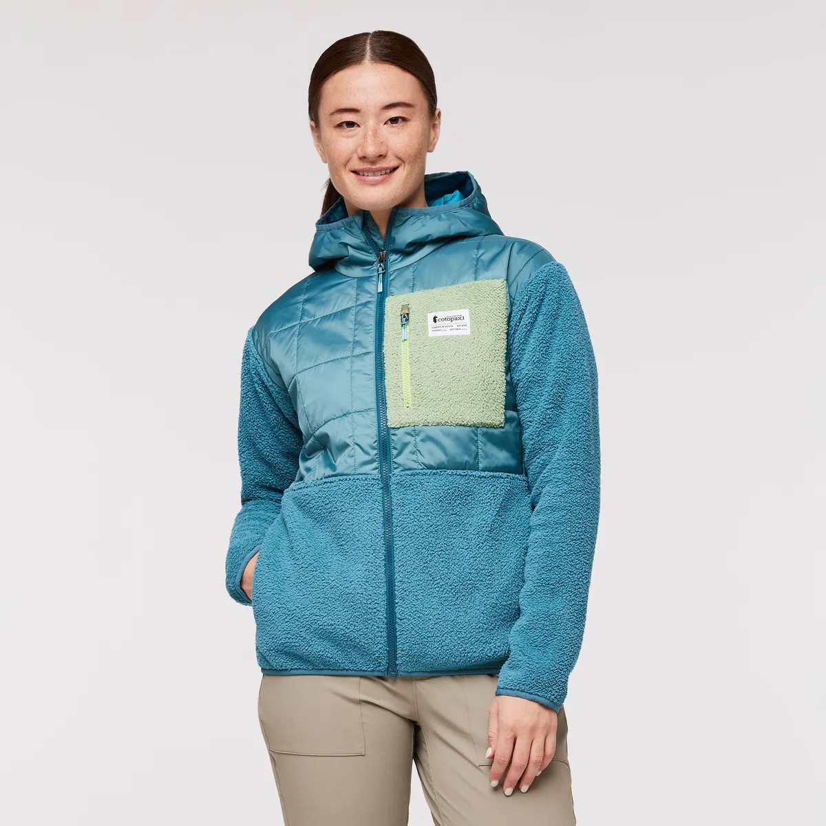 Cotopaxi Women&#x27;s Trico Hybrid Hooded Jacket Blue Spruce/Drizzle | Buy Cotopaxi Women&#x27;s Trico Hybrid Hooded Jacket Blue Spruce/Drizzle here | Outnorth