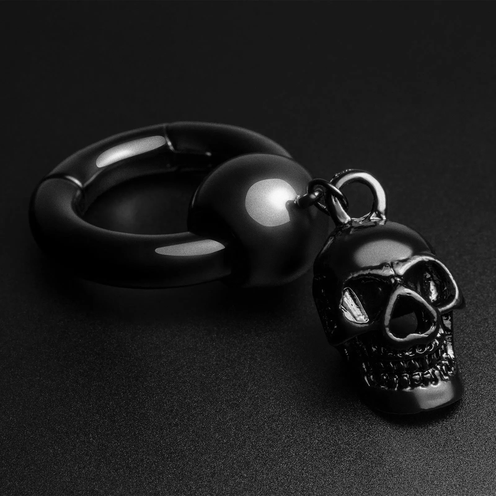 Skull Hanger Black PVD Magnetic Ear Weight