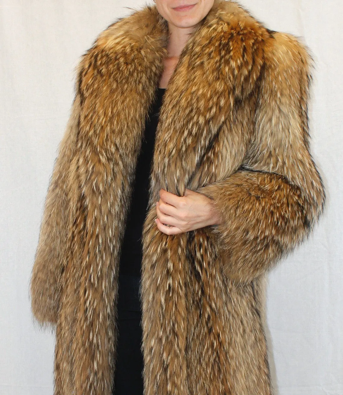 Vintage Finnish Raccoon Fur Coat -L | Feathered | Lightweight Design